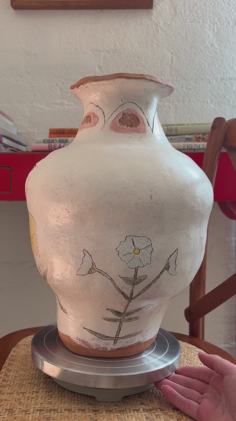 In My Arms, Many Flowers